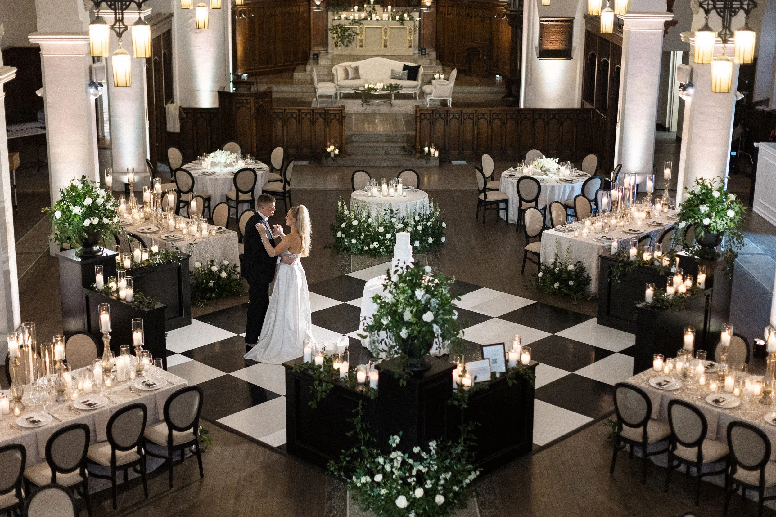 SAINT JAMES - ume Milwaukee Wedding Venue | St James 1868